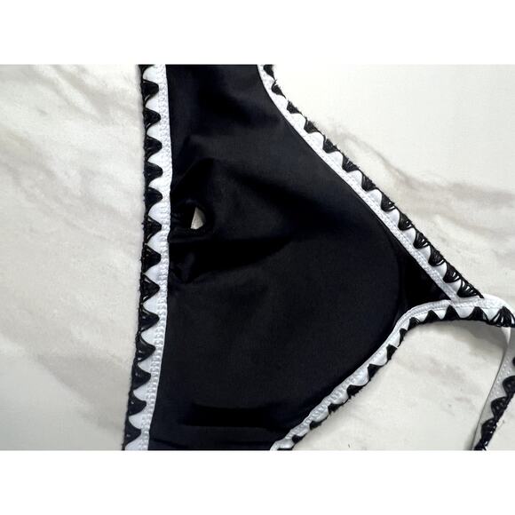 Contrasting Black and White Bikini Top Size Small Boho Minimalistic Embroidery - Picture 4 of 8